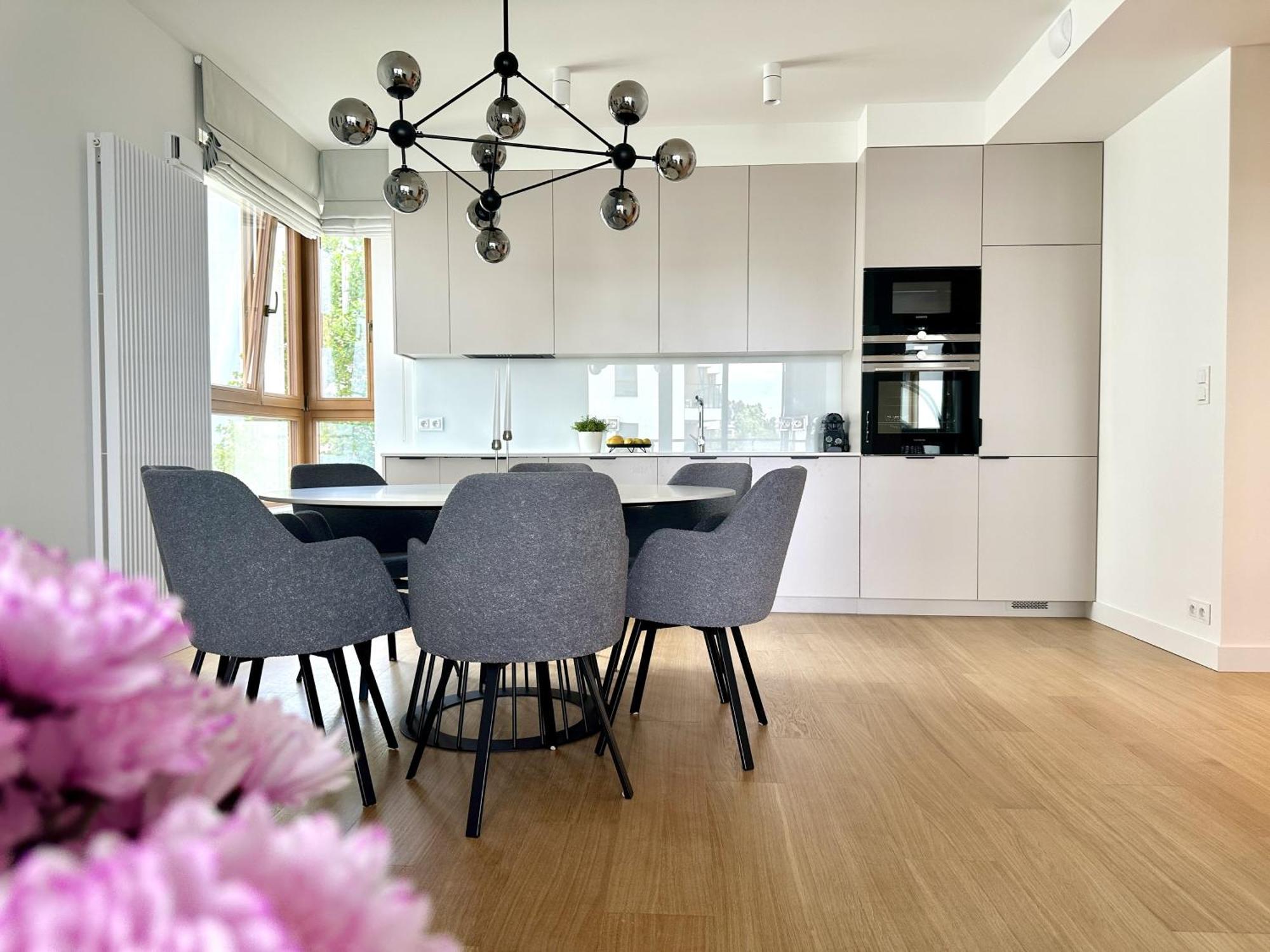 Wola Ludwiki With Parking And Terrace By Renters Prestige Warszawa