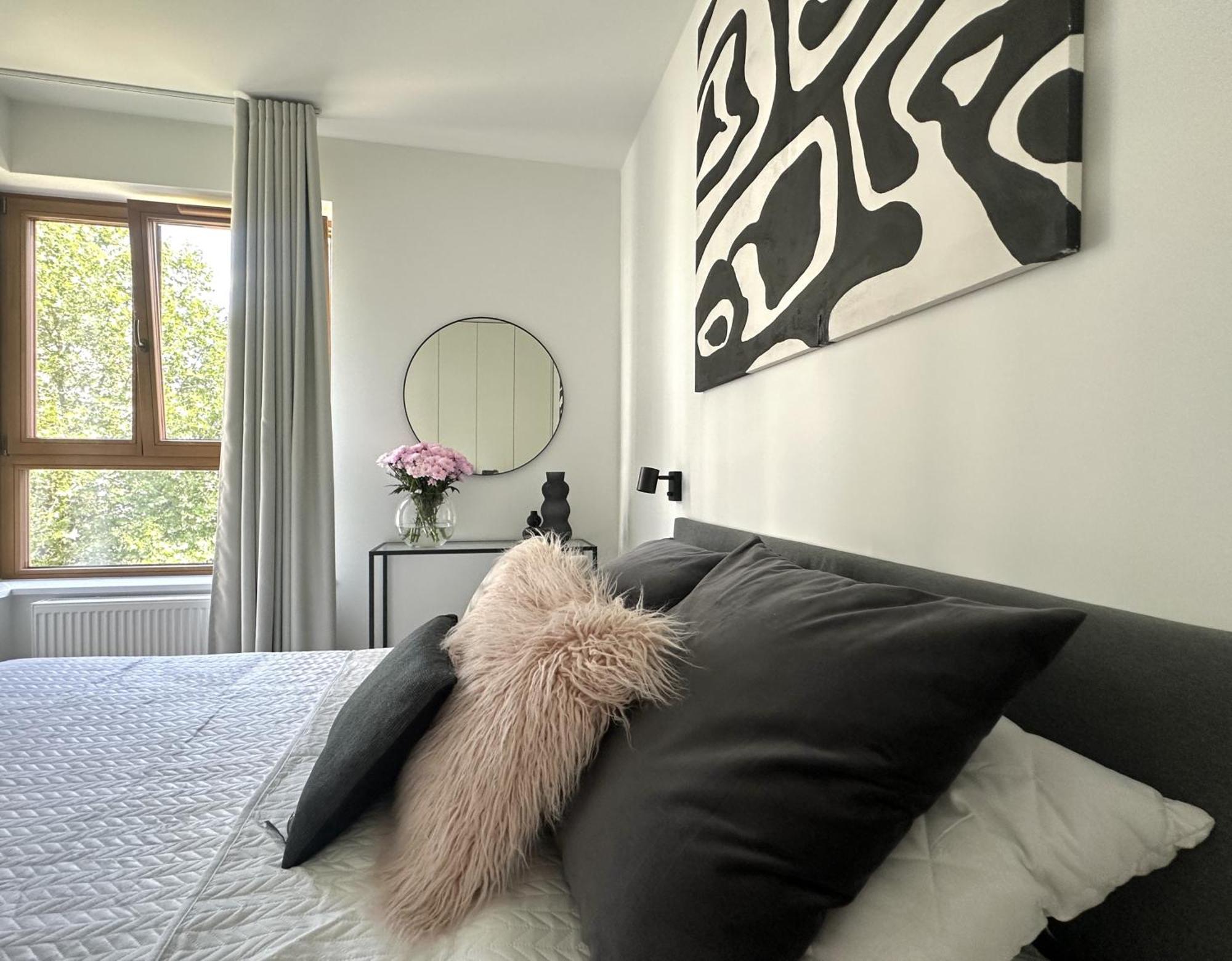Wola Ludwiki With Parking And Terrace By Renters Prestige Apartament *